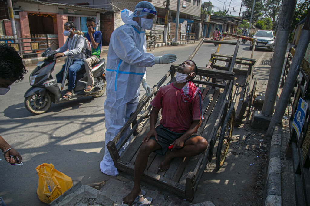 APTOPIX Virus Outbreak India